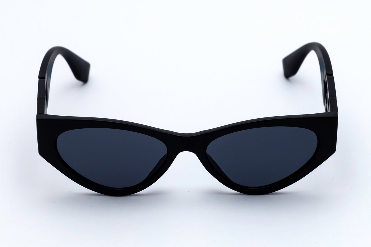 3V9A2975 FENDI FE9689 Women Sunglasses – Matte Black – Polarized – Size Medium